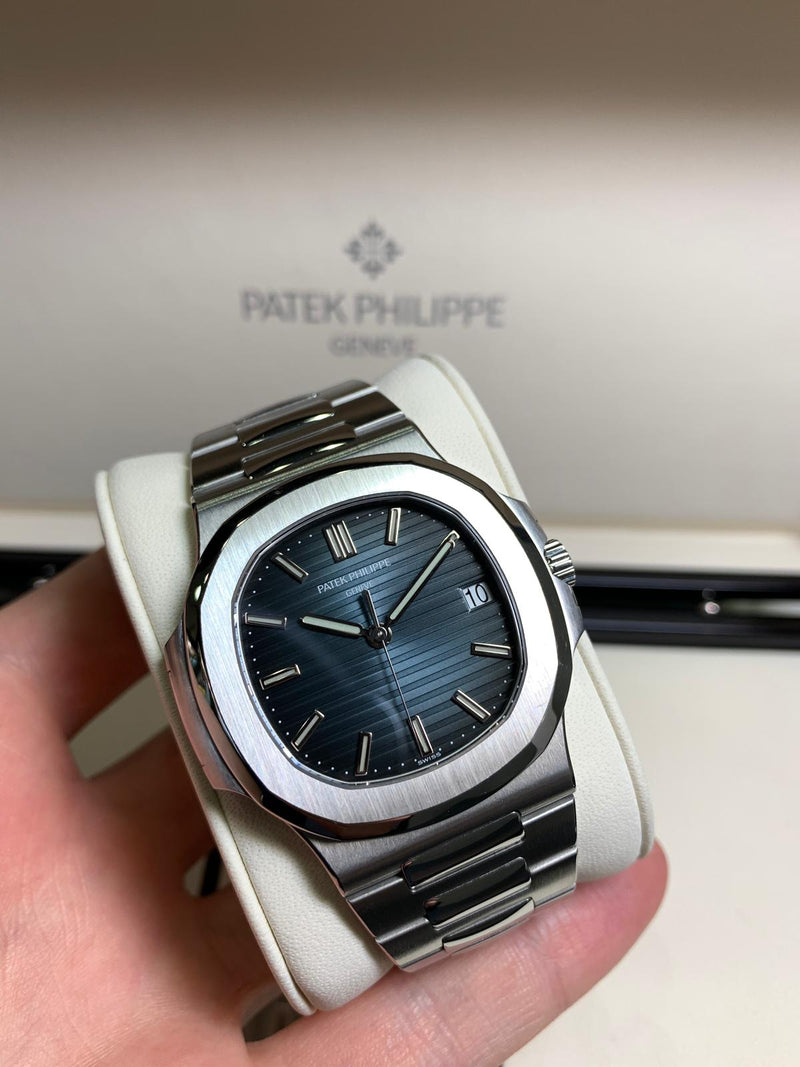 Patek Philippe Nautilus Automatic 57111A Men's Watch – Chrono D'or